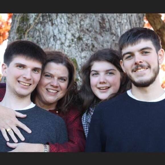 Meet your Posher, Amanda - Picture 1 of 1